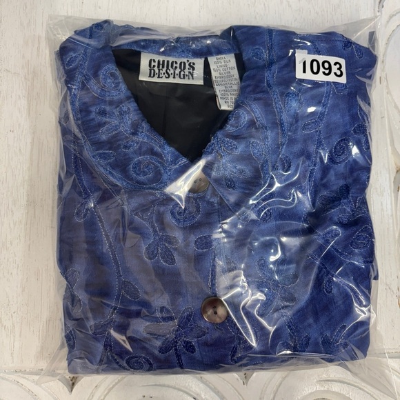 Chico's Design 100% Silk Blue Lined Jacket Button Down 2 / L Collared - Picture 6 of 6